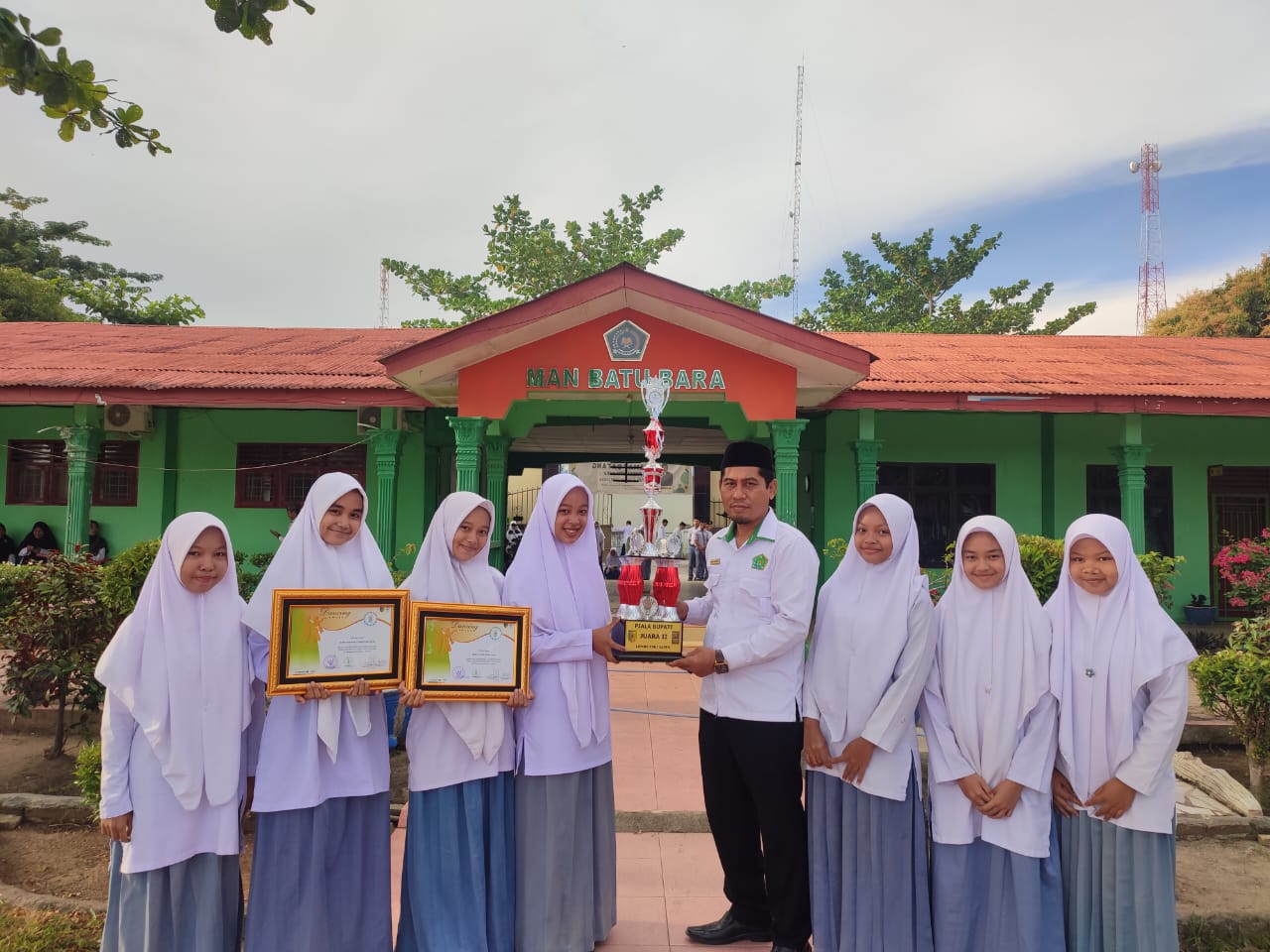 Gemilang, Siswa/i MAN Batubara Raih Juara di Beragam Kompetisi