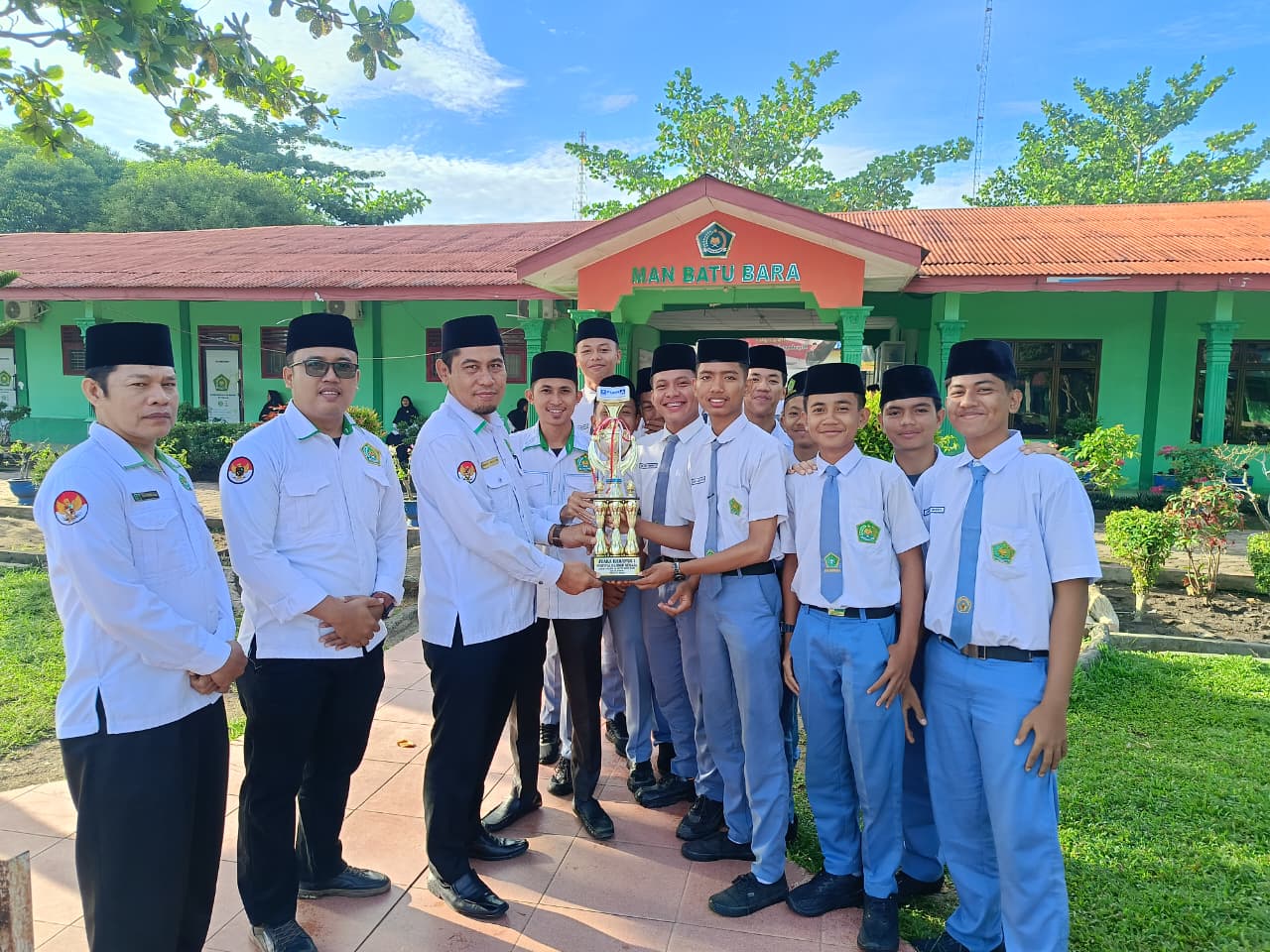 Hamasah Tampil Gemilang, Sabet Juara Harapan I Festival Hadroh Piala Bupati Batu Bara