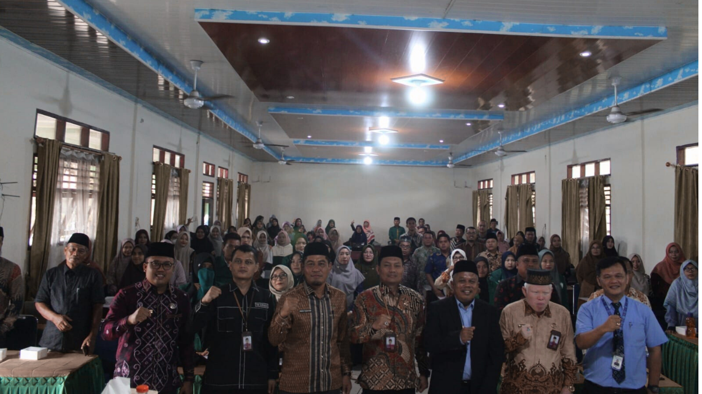 MAN Batubara dan Madrasah Sepembinaan Ikuti Workshop Pembuatan Bahan Ajar Deep Learning dan KBC Bersama Kanwil Kemenag Sumut